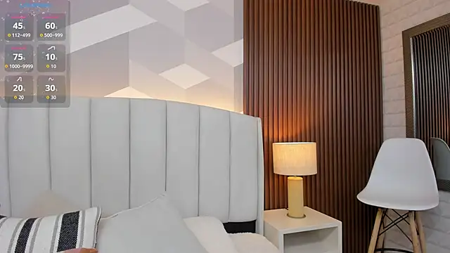 Julietasantos   online show from November 26, 6:30 pm