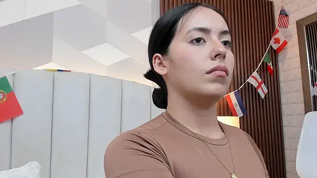 Snapshot of Julietasantos__ chatting on July 16, 6:27 pm Julietasantos online show from July 16, 6:27 pm