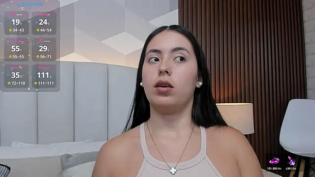 Julietasantos   online show from January 13, 6:34 pm