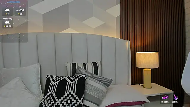 Julietasantos   online show from September 23, 7:54 pm