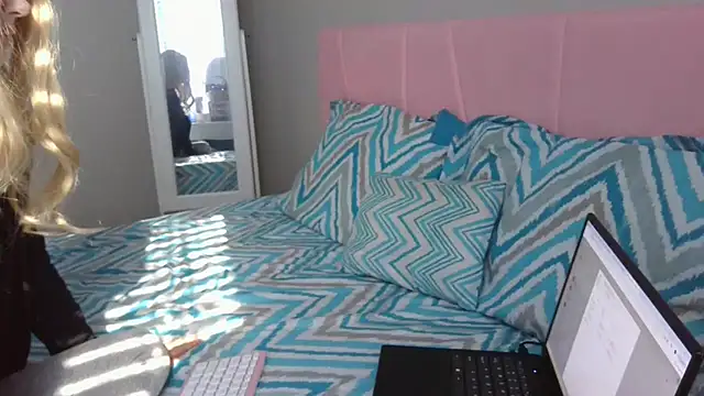 Wishgoddes online show from January 12, 6:26 pm