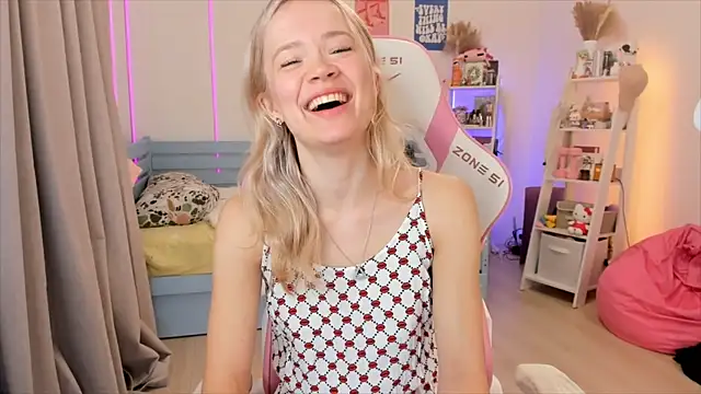 Lily Young online show from November 27, 5:52 am