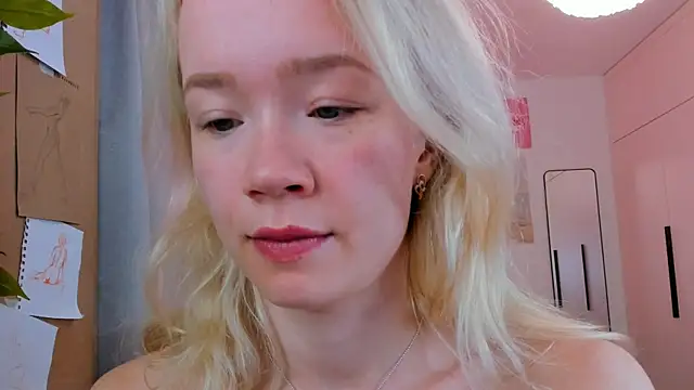 Snapshot of Lily_Young chatting on June 22, 2:39 am Lily Young online show from June 22, 2:39 am