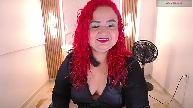 Mariana Rojas online show from May 12, 5:15 am