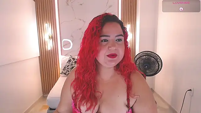 Mariana Rojas online show from May 3, 5:23 am
