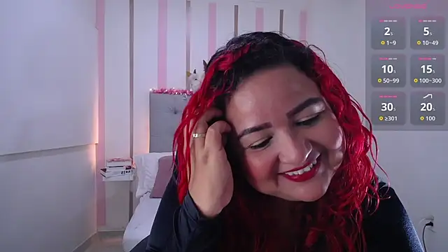 Snapshot of Mariana_Rojas chatting on October 17, 5:11 am Mariana Rojas online show from October 17, 5:11 am