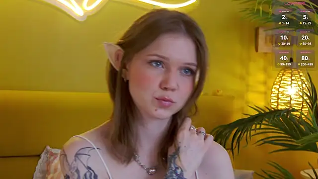 lessysweety online show from April 17, 3:20 am