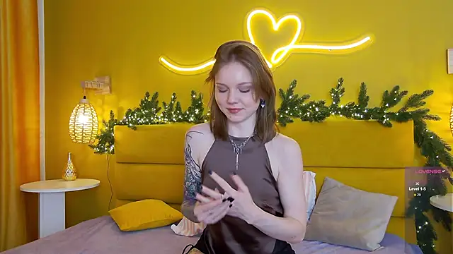 lessysweety online show from November 27, 2:45 am