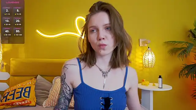 lessysweety online show from September 24, 3:13 am