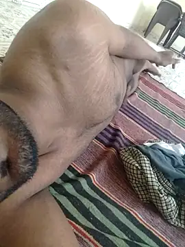 Snapshot of Desi69emd chatting on May 8, 10:41 am Desi69emd online show from May 8, 10:41 am
