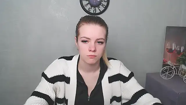 Snapshot of AliceFlirtt_ chatting on March 5, 2:45 pm AliceFlirtt online show from March 5, 2:45 pm