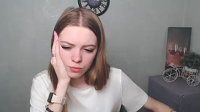 Snapshot of AliceFlirtt_ chatting on March 11, 2:18 pm AliceFlirtt online show from March 11, 2:18 pm