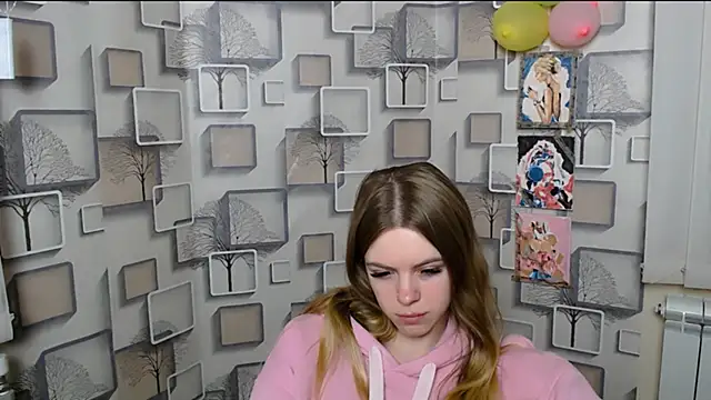 Snapshot of AliceFlirtt_ chatting on March 3, 11:44 am AliceFlirtt online show from March 3, 11:44 am