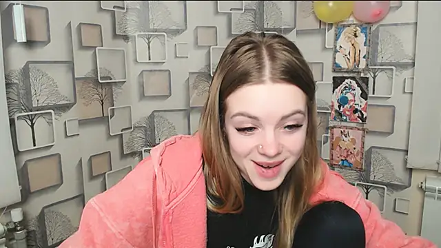 Snapshot of AliceFlirtt_ chatting on February 15, 10:55 am AliceFlirtt online show from February 15, 10:55 am