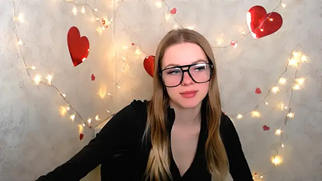 Snapshot of AliceFlirtt_ chatting on February 27, 9:40 am AliceFlirtt online show from February 27, 9:40 am