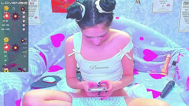 Snapshot of Vanessa_Florence chatting on February 14, 1:34 am Vanessa Florence online show from February 14, 1:34 am