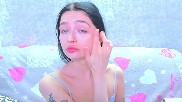 Vanessa Florence online show from April 8, 1:18 am