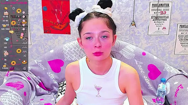 Snapshot of Vanessa_Florence chatting on February 8, 6:22 am Vanessa Florence online show from February 8, 6:22 am