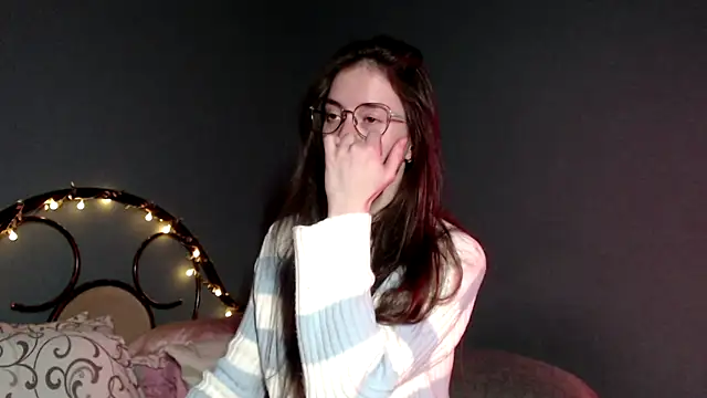 Snapshot of wow__kelly chatting on February 6, 4:25 pm wow kelly online show from February 6, 4:25 pm