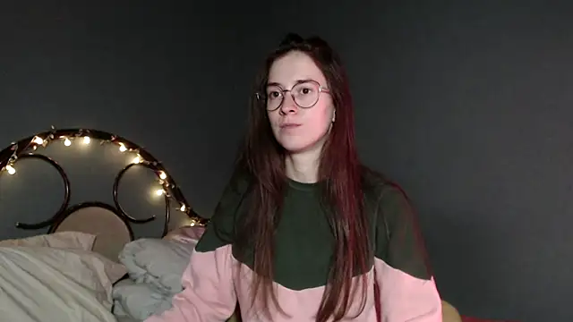 Snapshot of wow__kelly chatting on December 17, 3:28 pm wow kelly online show from December 17, 3:28 pm