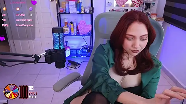 LilyVelvett online show from February 26, 3:39 am