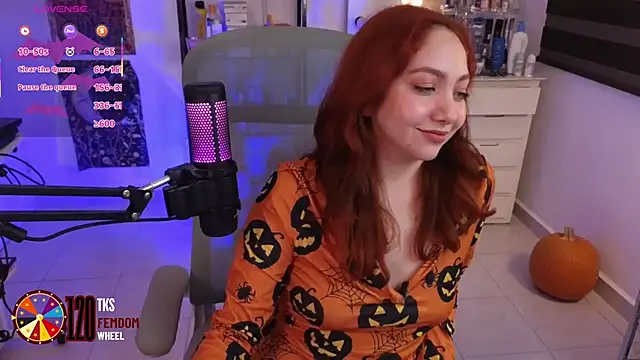 LilyVelvett online show from October 29, 3:05 am