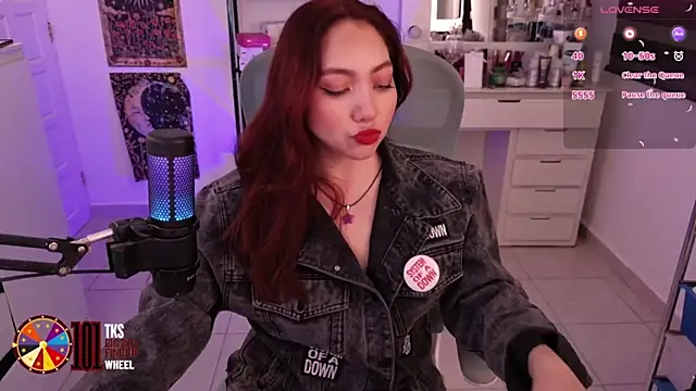 LilyVelvett online show from May 30, 3:02 am
