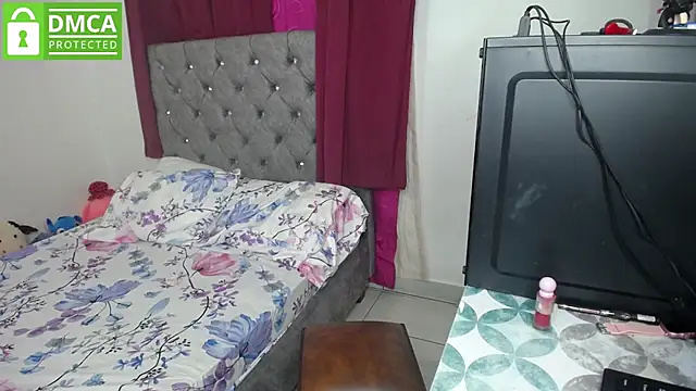 Snapshot of susana2523 chatting on June 22, 2:06 am susana2523 online show from June 22, 2:06 am