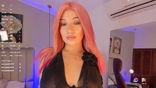 Emma Thompsson online show from November 22, 1:59 am