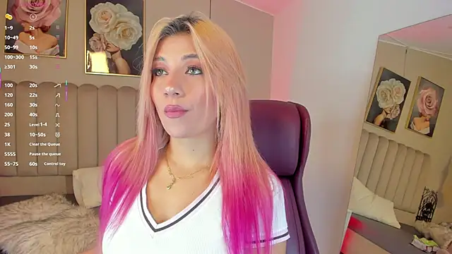 Emma Thompsson online show from October 31, 8:49 pm