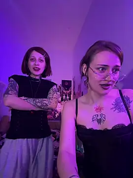 Dooubletroublee online show from June 19, 10:25 pm