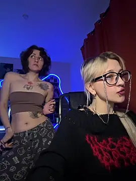 Dooubletroublee online show from March 27, 1:25 am