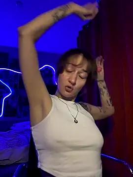 Snapshot of Dooubletroublee chatting on November 7, 11:52 pm Dooubletroublee online show from November 7, 11:52 pm