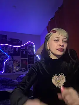 Dooubletroublee online show from April 8, 1:29 am