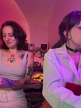 Dooubletroublee online show from June 21, 12:38 am