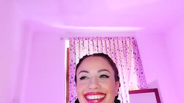 Snapshot of Latina_hot2024 chatting on January 22, 1:42 pm Latina hot2024 online show from January 22, 1:42 pm