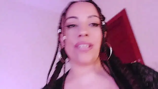 Snapshot of Latina_hot2024 chatting on March 20, 11:05 am Latina hot2024 online show from March 20, 11:05 am