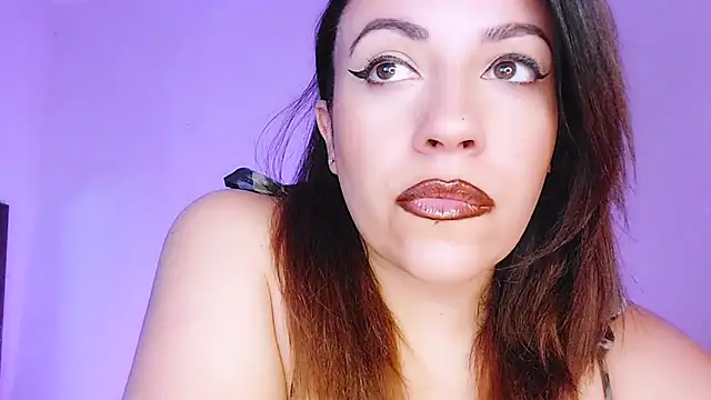 Snapshot of Latina_hot2024 chatting on February 25, 9:26 pm Latina hot2024 online show from February 25, 9:26 pm