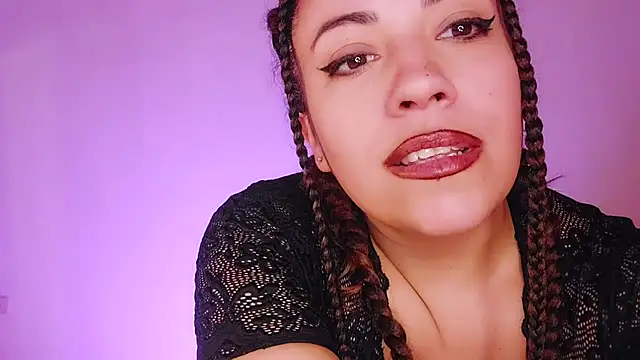 Snapshot of Latina_hot2024 chatting on March 1, 12:39 am Latina hot2024 online show from March 1, 12:39 am