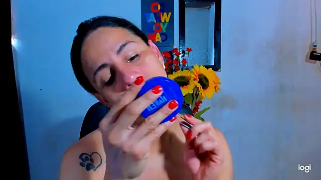 juanblakbigcock online show from May 21, 2:36 pm