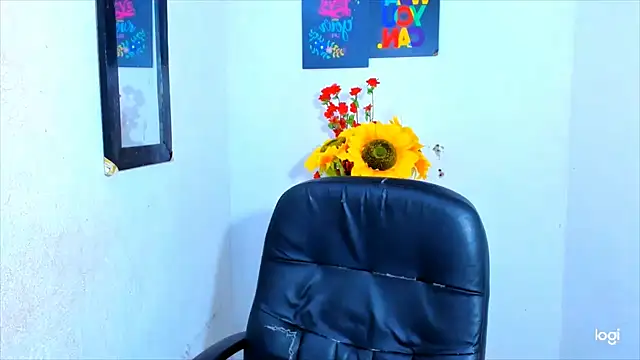 juanblakbigcock online show from December 19, 3:14 pm