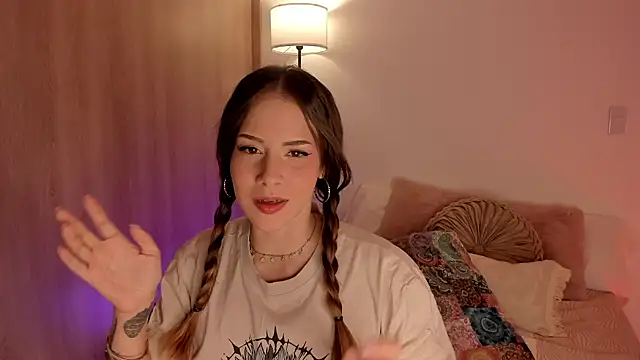 Lady lacey05 online show from April 2, 1:24 am