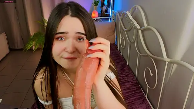 Snapshot of KateBleare chatting on October 30, 2:04 pm KateBleare online show from October 30, 2:04 pm