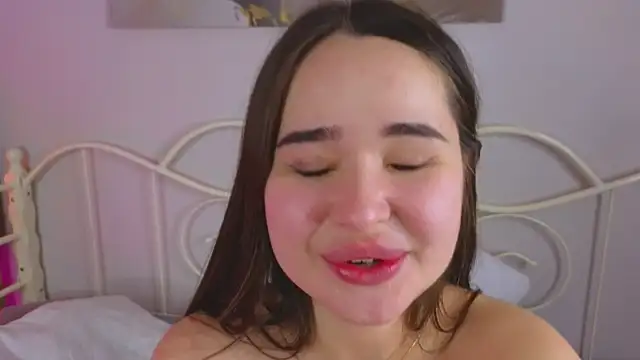 KateBleare online show from February 19, 2:33 pm