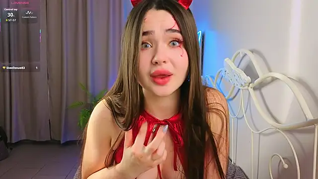 Snapshot of KateBleare chatting on October 31, 2:57 pm KateBleare online show from October 31, 2:57 pm