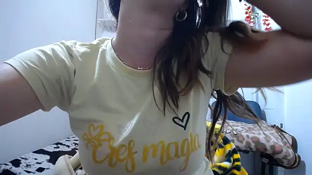 Snapshot of Luna_girlhot_ chatting on February 6, 4:58 pm Luna girlhot online show from February 6, 4:58 pm