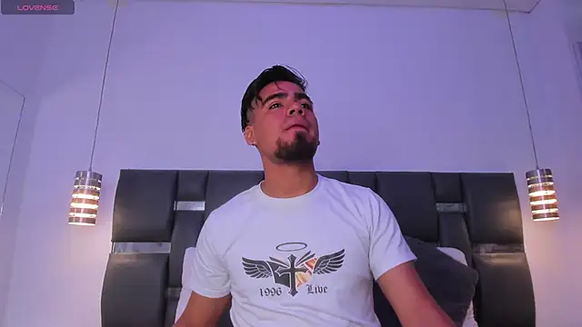 PittAndLunaa online show from January 18, 1:03 pm