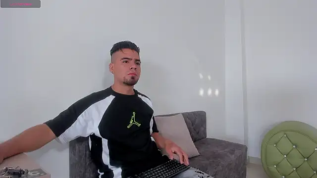 PittAndLunaa online show from February 8, 12:36 pm