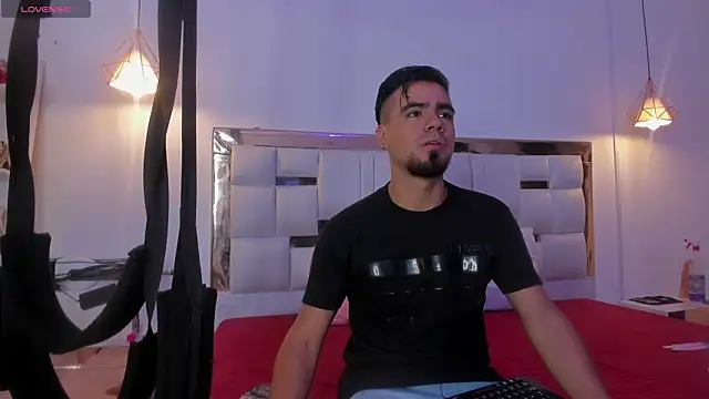 PittAndLunaa online show from December 17, 12:32 pm