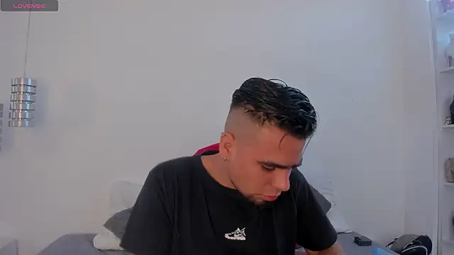 PittAndLunaa online show from January 17, 1:26 pm